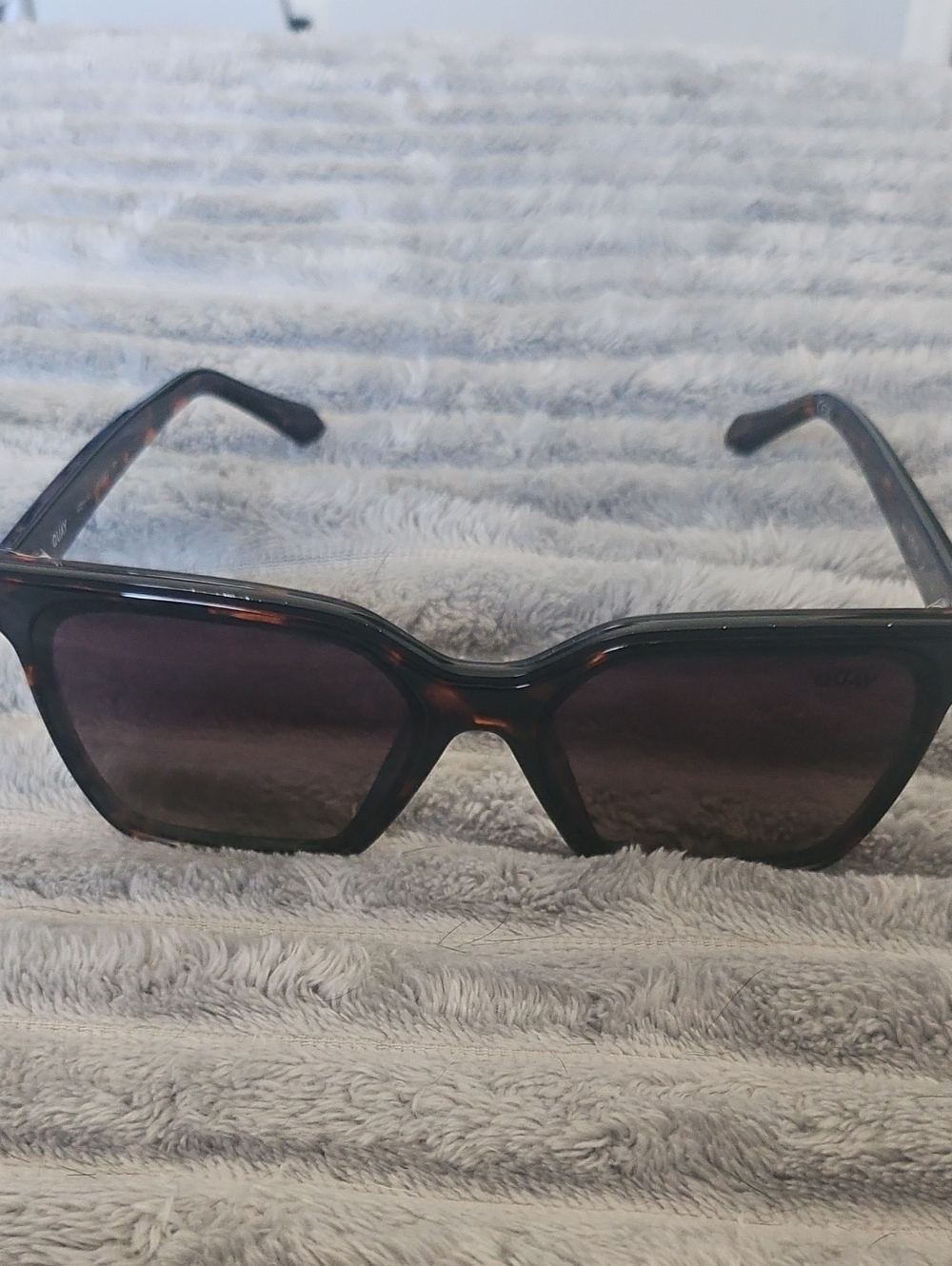 Quay Level Up Designer sunglasses - Picture 7 of 7